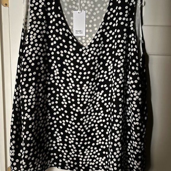 NWT Rose and Olive Black and Cream Sleeveless Top 3x - Picture 1 of 2